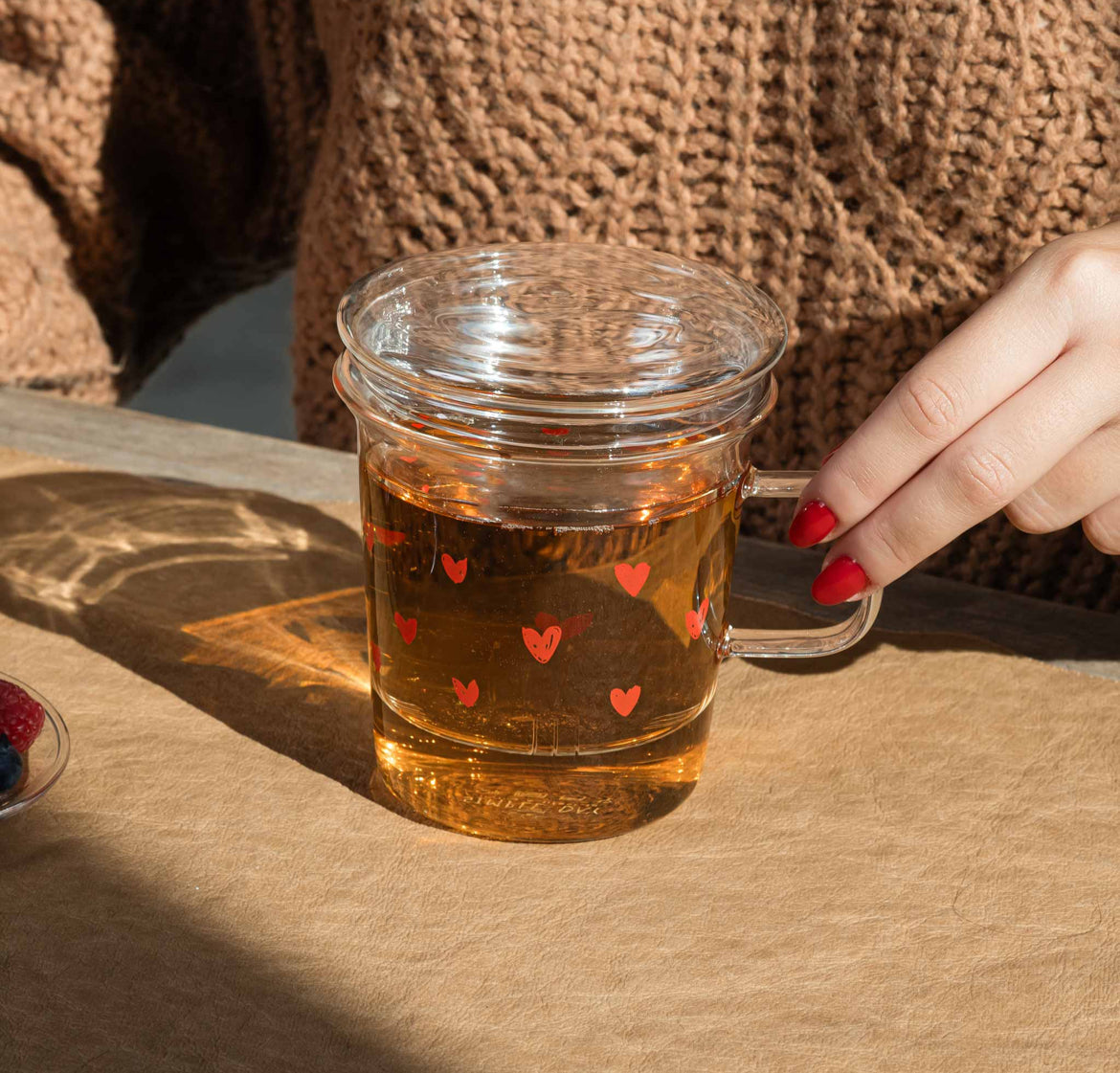 Mug con infusore cuoricini